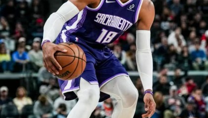 九游体育注册-时隔7年梦回巅峰，威少26+6+6记三分，国王轻取奇才豪取四连胜