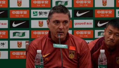 九游体育官方-马德兴：让安东接国足是无端炒作，要尊重邵佳一汲取扬科教训