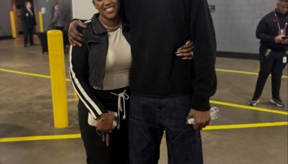 九游体育注册-帕金斯晒照：好久没见到杜兰特了 但我的妻儿去看了场他的比赛